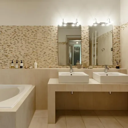 Etheria Luxe Peraía