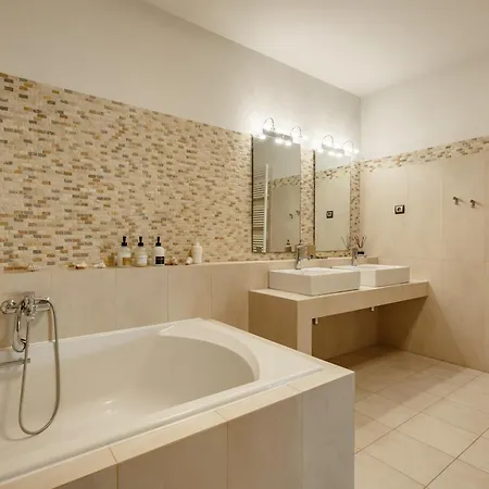 Etheria Luxe * Peraía