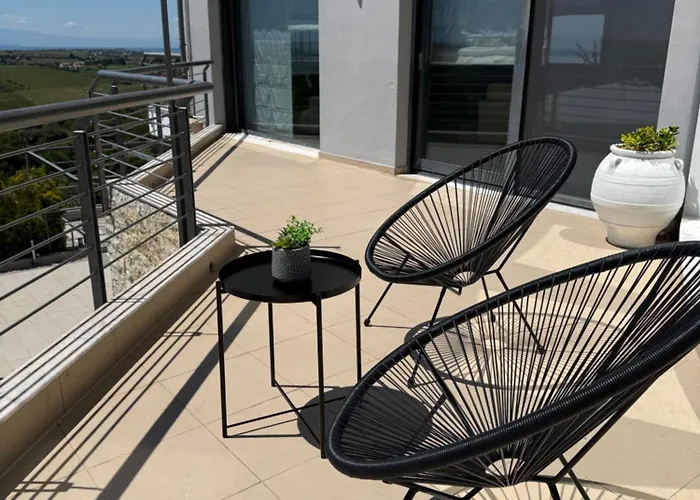 Etheria Luxe Peraía