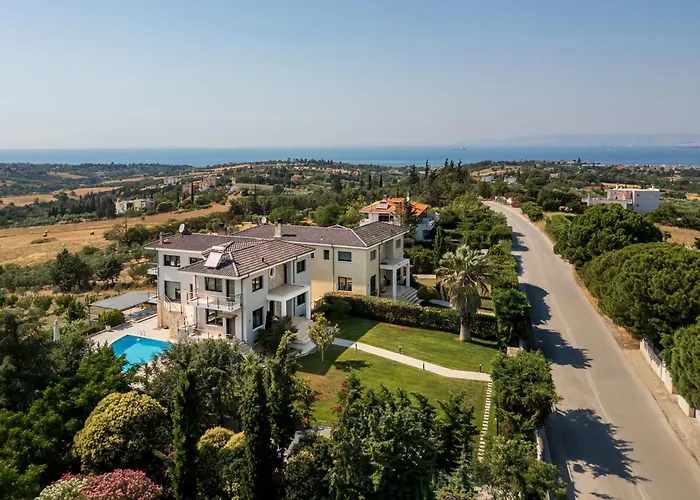 Etheria Luxe * Peraía