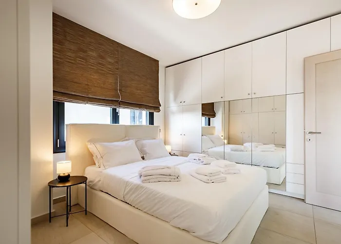 Etheria Luxe Peraía