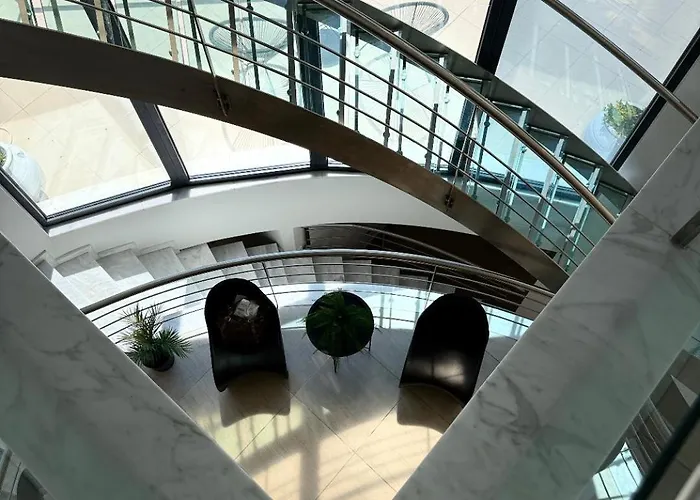 Etheria Luxe * Peraía