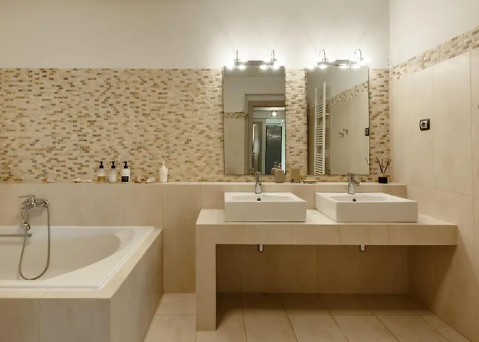 Etheria Luxe Peraía