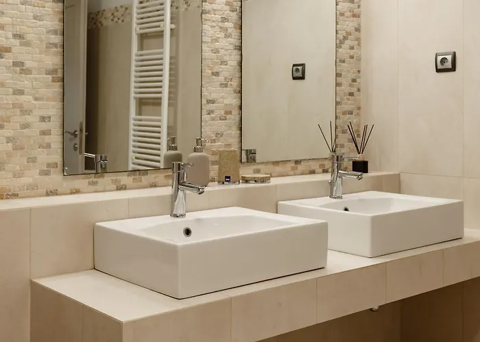 Etheria Luxe Peraía